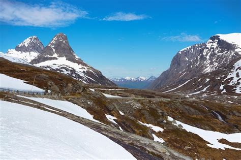 Trollstigeveien Slingerende Weg Bij De Noorse Bergen Noorwegen