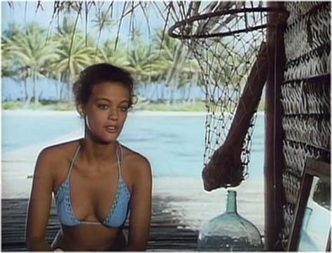 Naked Maren Jensen In Beyond The Reef