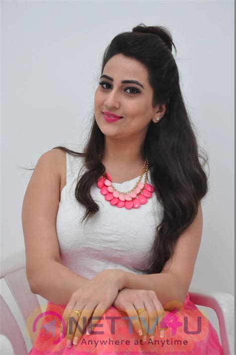 Telugu Anchor Manjusha New Gorgeous Photos Galleries Hd Images