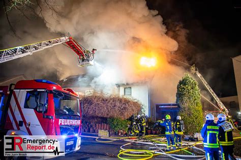 Kamp Lintfort Vollbrand Eines Einfamilienhauses