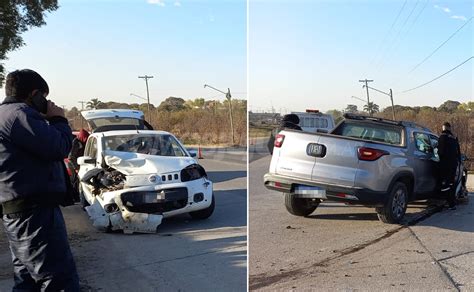 Chocaron De Frente Un Auto Y Una Camioneta En El Ingreso A Las 18