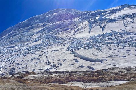 Ecuador Volcanoes– Ecuador, South America 6,263m / 20,549ft. - Madison Mountaineering