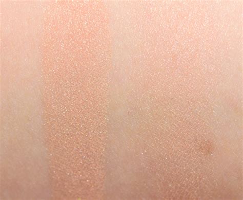 Hourglass Brilliant Nude Incandescent Electra Ambient Strobe Lighting