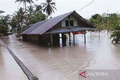 Bnpb Catat Korban Banjir Tanah Longsor Nias Barat Capai Jiwa