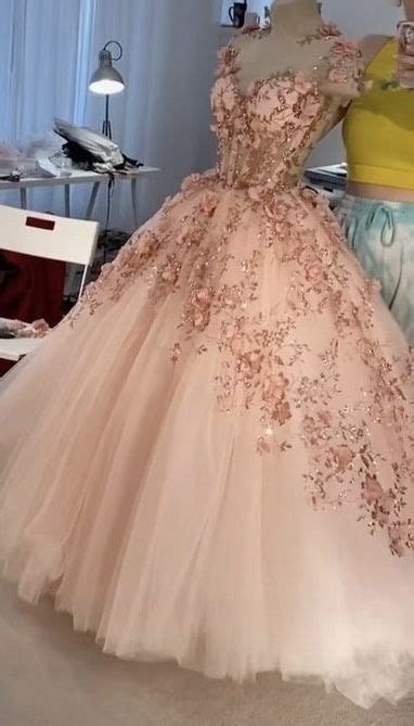 Pin By Anna Fonseca On Vestidos 15 Quince Dresses Quinceanera