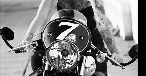 Pin Up Girl Moto Guzzi V Cafe Racer Thailand By S Lover Bikes