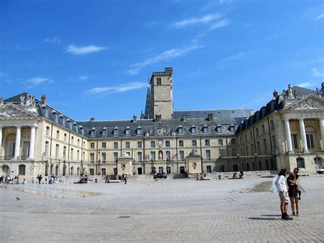 Dijon Le Palais Des Ducs De Bourgogne Musée Des Beaux Arts Saône