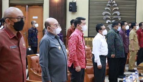 Nusabali Bupati Suwirta Hadiri Entry Meeting Pemeriksaan Lkpd