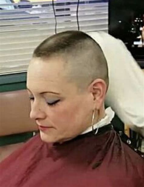 Pin By Nape Buzzer On Women W Flattops And Fades 01 Flat Top Haircut