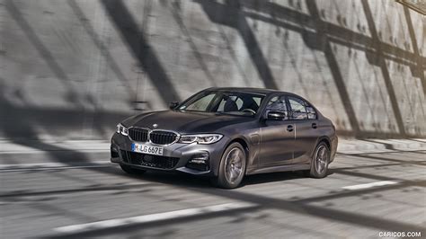 BMW 330e Plug-in Hybrid | 2020MY | Front Three-Quarter