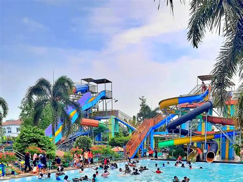 Sun Water Park Kahuripan Tiket Masuk Lokasi Dan Wahana Permainan Hot