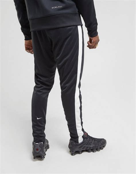 Acquista Nike Double Swoosh Pantaloni Sportivi In Nero Jd Sports