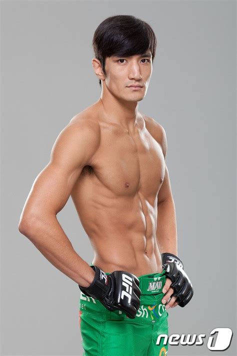 Ufc 강경호 3년 4개월 만의 복귀전에서 서브미션 승리