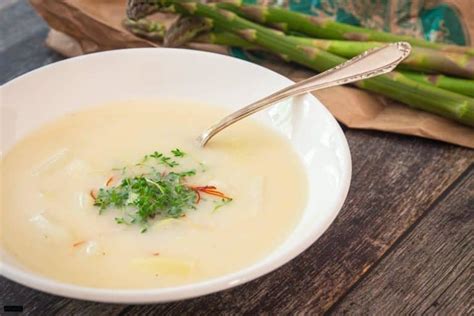 Spargelcremesuppe Einfaches Schnelles Rezept Tastybits De