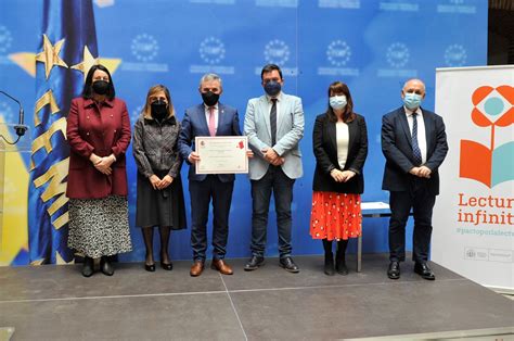 La Biblioteca De Bezana Recoge El Premio Mar A Moliner Al Mejor