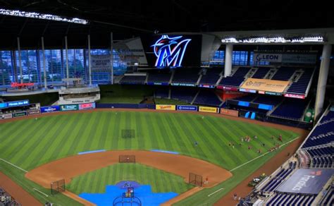 Reportero De Espn Diferencia Wbc Mlb En Estadio De Marlins