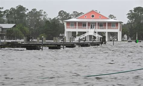 California Sending Hurricane Assistance to Gulf Coast | The Epoch Times