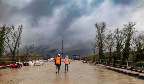 Vid O Lot Et Garonne On A Travers Le Pont De Cam Lat