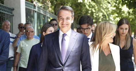 Machtwechsel In Griechenland Kyriakos Mitsotakis Legt