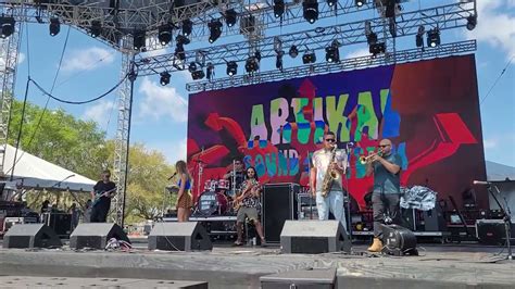 Artikal Sound System Spiritual Broadcaster Live W Soja Horns At