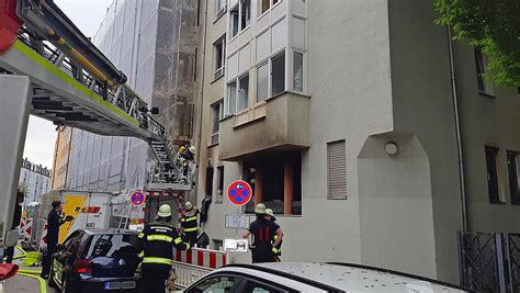 Brand In Mehrfamilienhaus Mehrere Verletzte Hoher Sachschaden