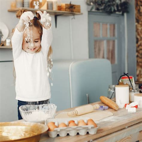 Cómo organizar un taller de cocina en casa con tus hijos