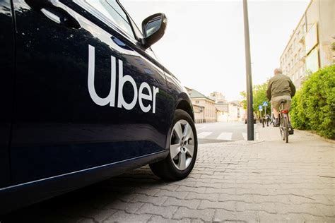 Court temporarily blocks NYC Uber drivers' scheduled pay raise