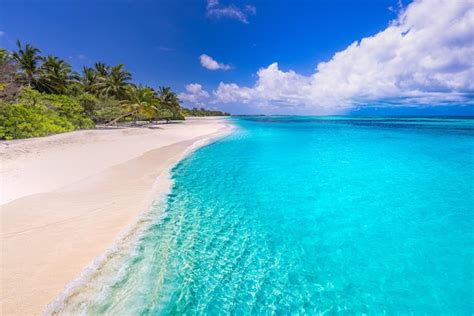 Hermoso Y Relajante Paisaje Al Aire Libre De La Playa De La Isla