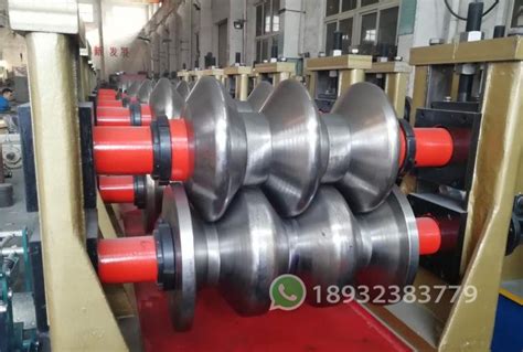 Fully Automatic Three Waves Highway Guardrail Roll Forming Machine With