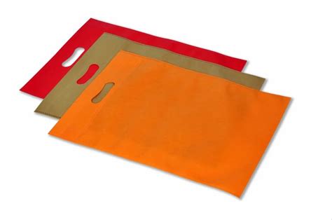 Non Woven D Cut Carry Bag At Rs 158 Kilogram D Cut Non Woven Bags In