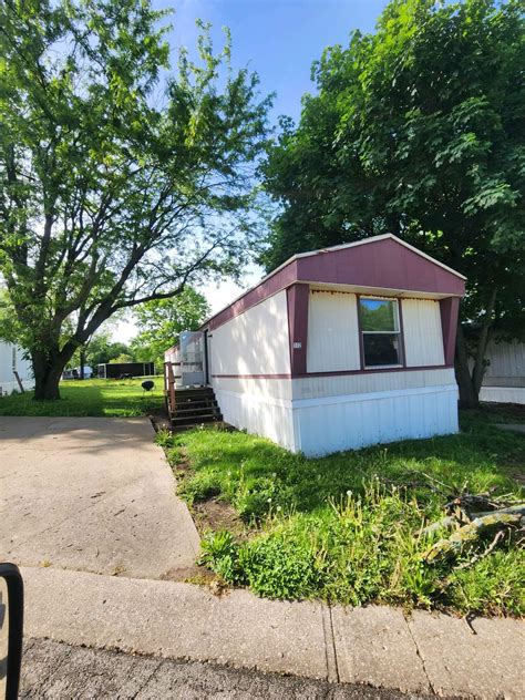 Empty lots available! RV spots and mobile home lots to move your mobile