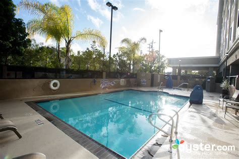 Holiday Inn Express Los Angeles-LAX Airport Review: What To REALLY ...