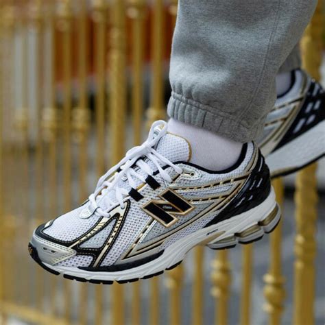 Nb 1906 Metallic Silver Metallic Gold M1906ra