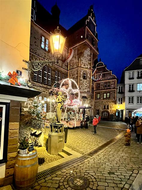 Stroll through the Marburg Christmas market