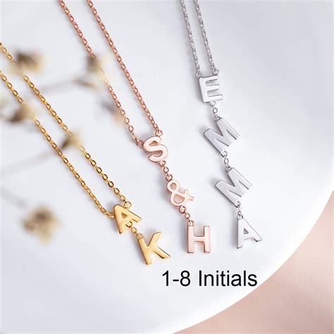 Collier initial personnalisé pour elle