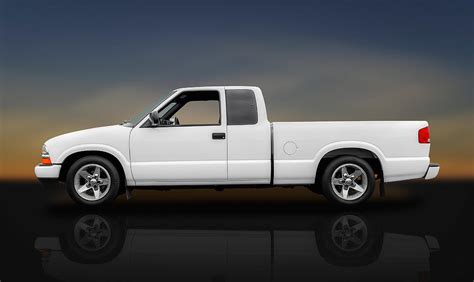 2003 Chevrolet S 10 Extended Cab Pickup Truck Profile Photograph By