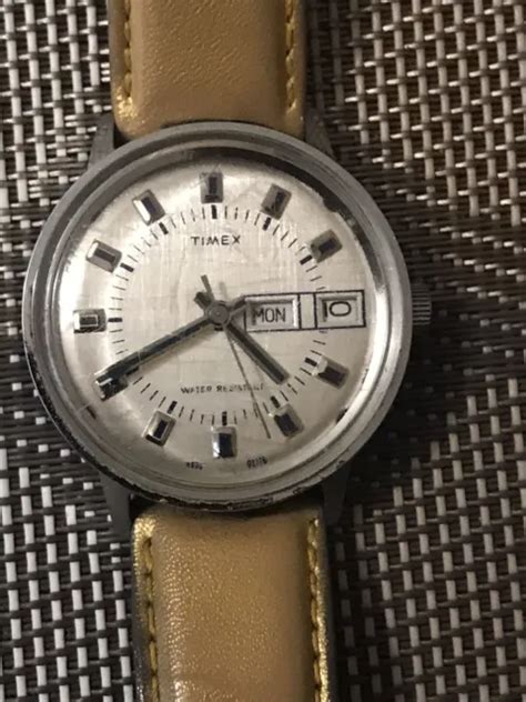 Ancienne Montre Homme Timex Automatique Water Resistant Eur