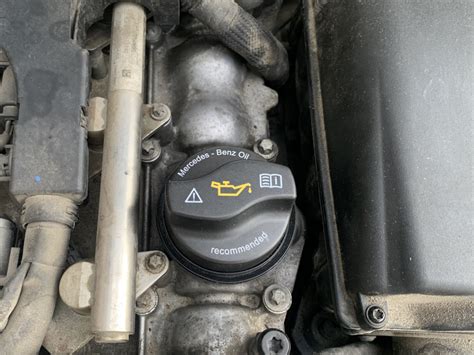 Крышка и прокладка маслозаливной горловины — Mercedes-Benz C-Class ...