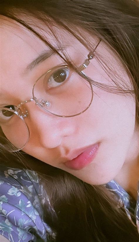 Freen Sarocha Selena Gomez Music Cute Lesbian Couples Becky