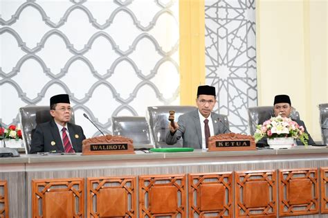 Dprk Banda Aceh Paripurnakan Sembilan Raqan Prolek Dewan