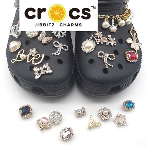 jual brs  pin sandal bentuk bros cantik elegan estetik hiasan sendal