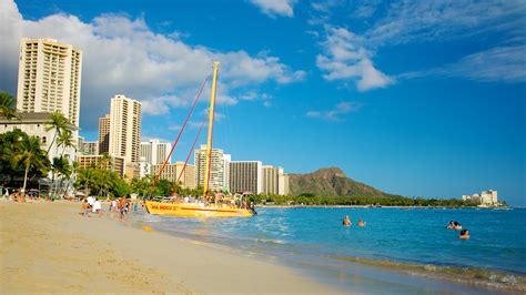 Waikiki Beach Vacations 2017 Package And Save Up To 603 Expedia