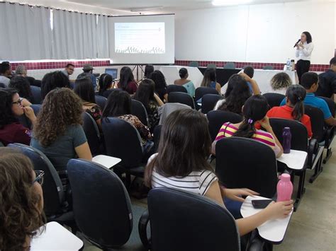 Alunos de Psicologia realizam 1º Mostra Adolescências UESB