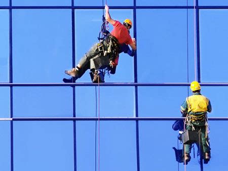 Спецодежда промышленного альпиниста. Пошив спецодежды Алматы