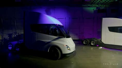 Tesla delivers its first electric Semi trucks promising 500 miles of ...