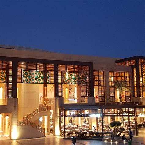 The Ultimate Cairo Shopping Guide: Souvenirs, Spices, and More