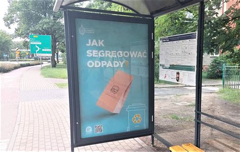 Plakaty na przystankach przypomną nam jak segregować odpady Kampania