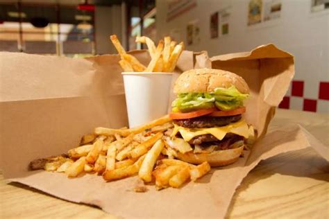 Five Guys Baton Rouge 3332 Highland Rd Menú Precios Y Restaurante Opiniones Tripadvisor