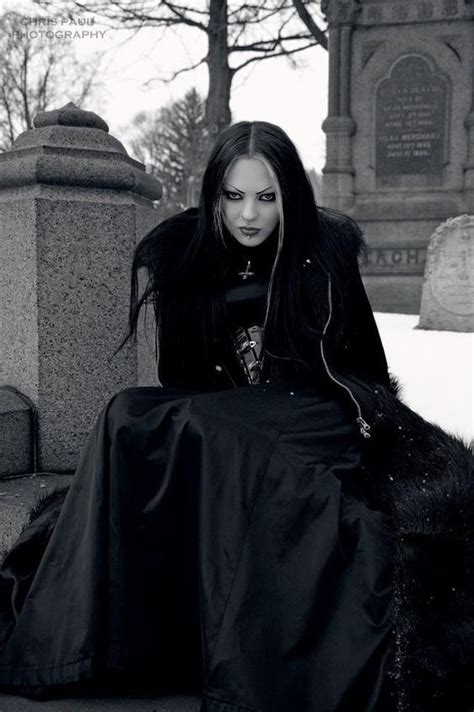 Goth Girl In The Cemetery Gothic Photo Shots Pinterest Beautiful Goth Hair And The Ojays