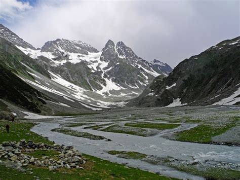 Lidder Valley And Kolahoi Glacier Trek